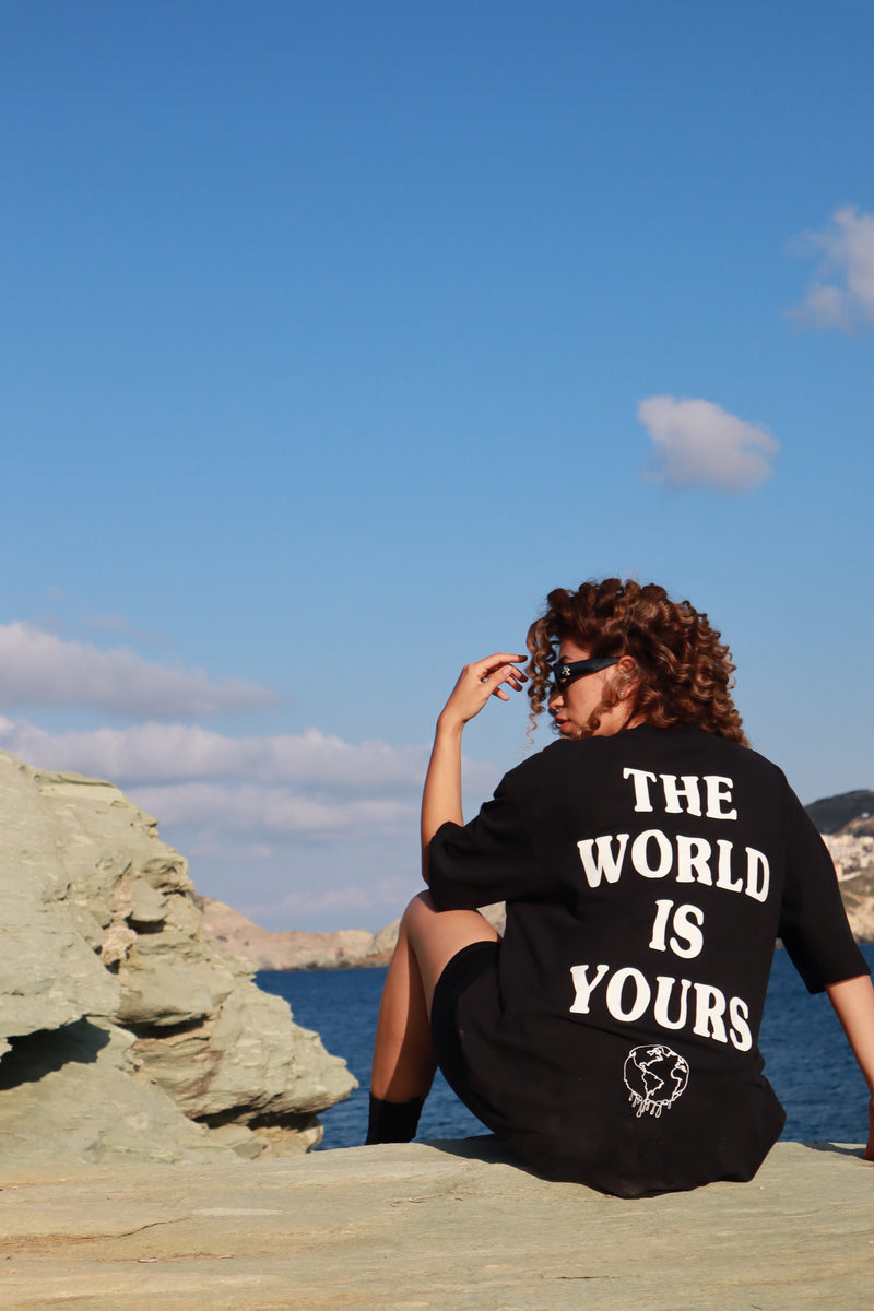 Tee-shirt oversize "The World Is Yours" Noir.